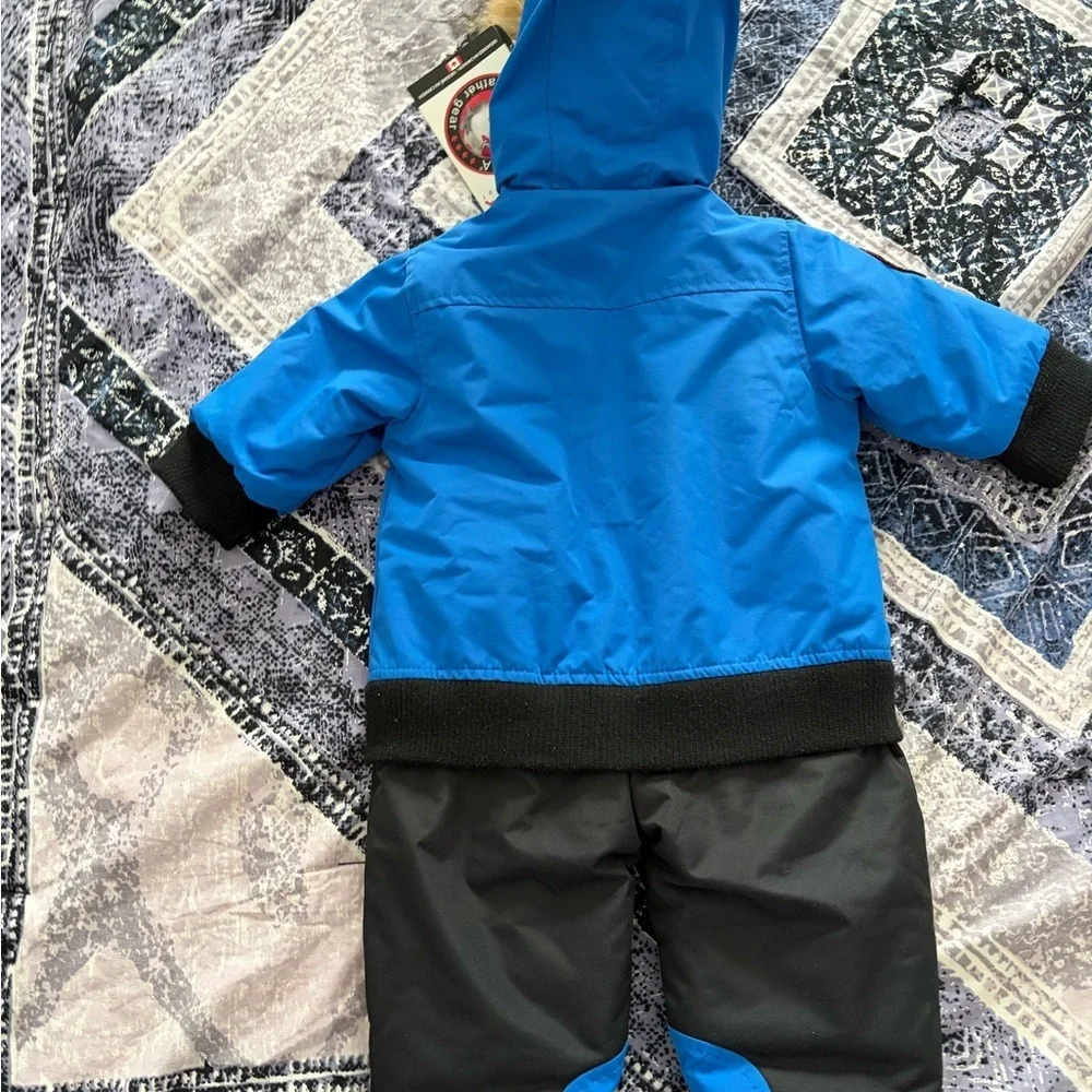 Canada Weather Gear NWT Baby One Piece Bodysuit Snowsuit 6-9 Months